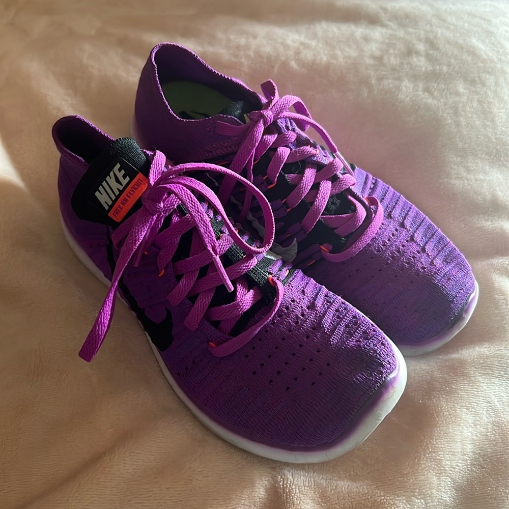 Nike Free Run Flyknit Shoes - Size 6.5 Women’s